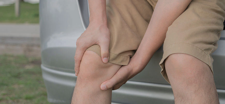 Patient suffering from Knee Pain in need of auto accident injury care in Tamarac